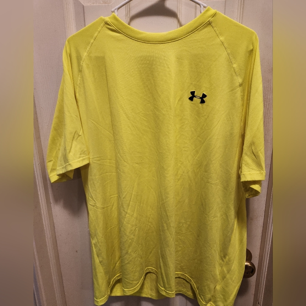 Under Armour  XL tee shirt